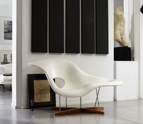 Eames La Chaise